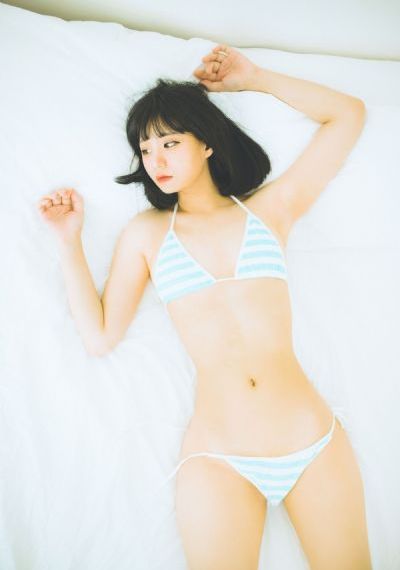 拥抱太阳的月亮
