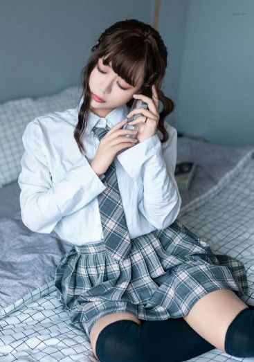 秋霞乱理
